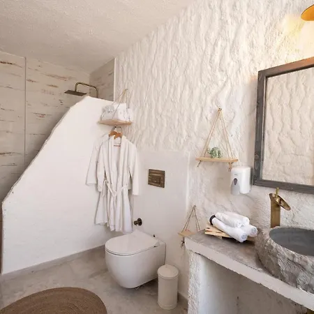 Jera Alacati Hotel *